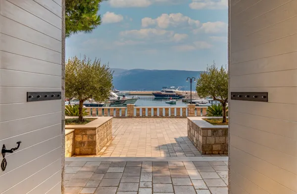 Hotel Marina Lazure