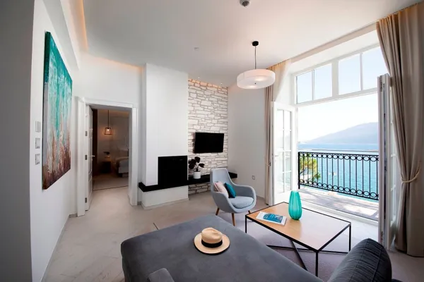 Suite at Lazure hotel