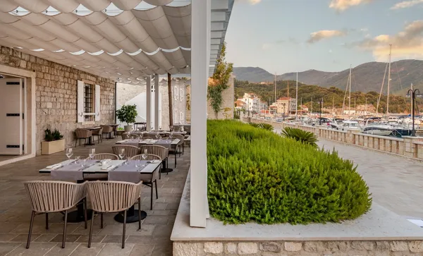 Hotel Marina Lazure