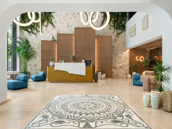 Mövenpick Teuta Kotor Bay — lobby